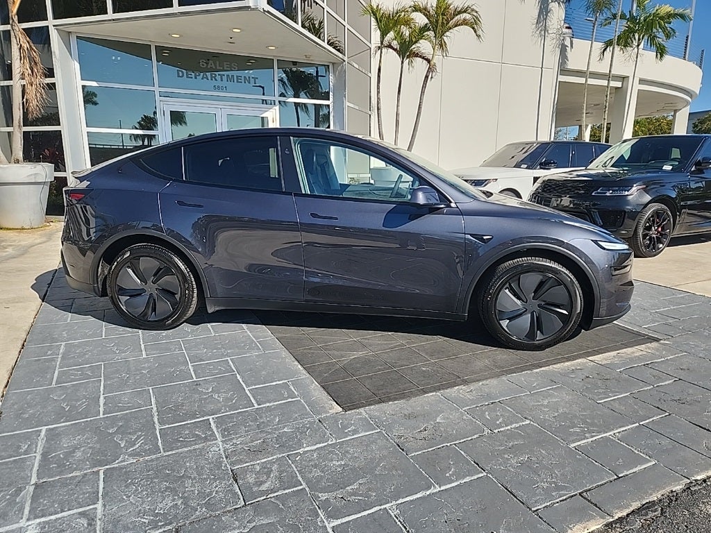 2026 Tesla Model Y Base