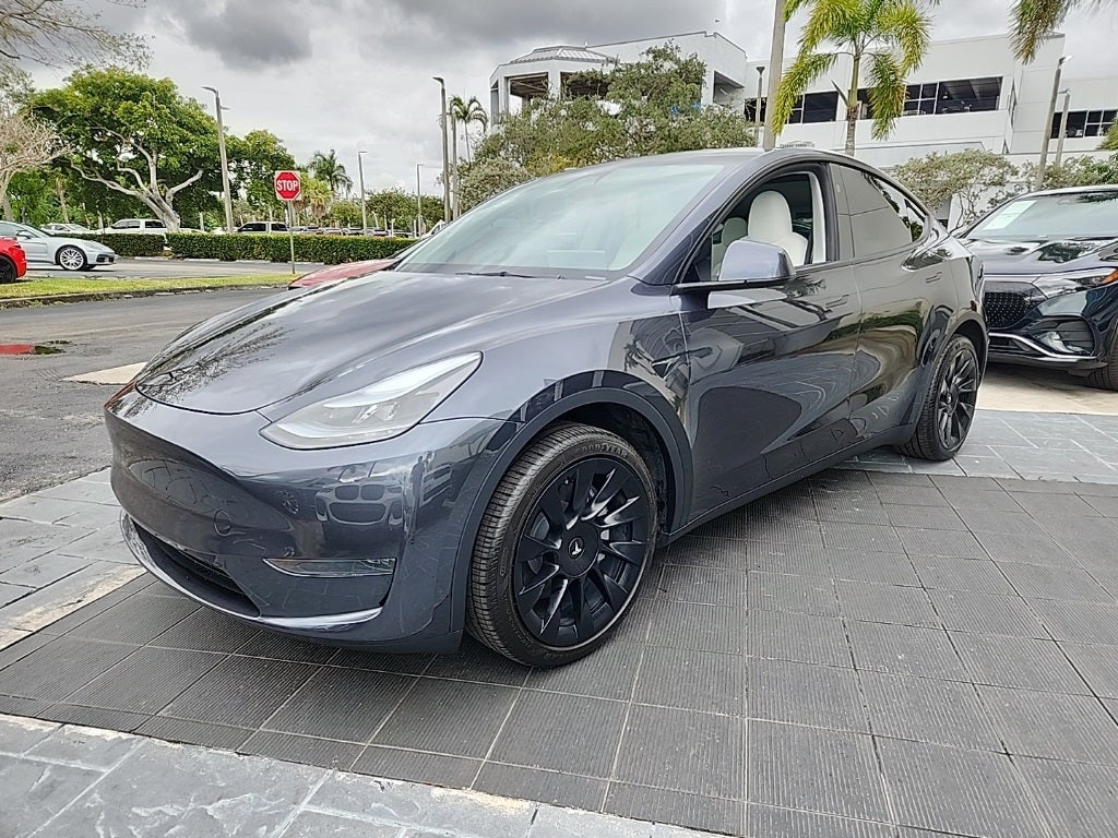 2025 Tesla Model Y Long Range