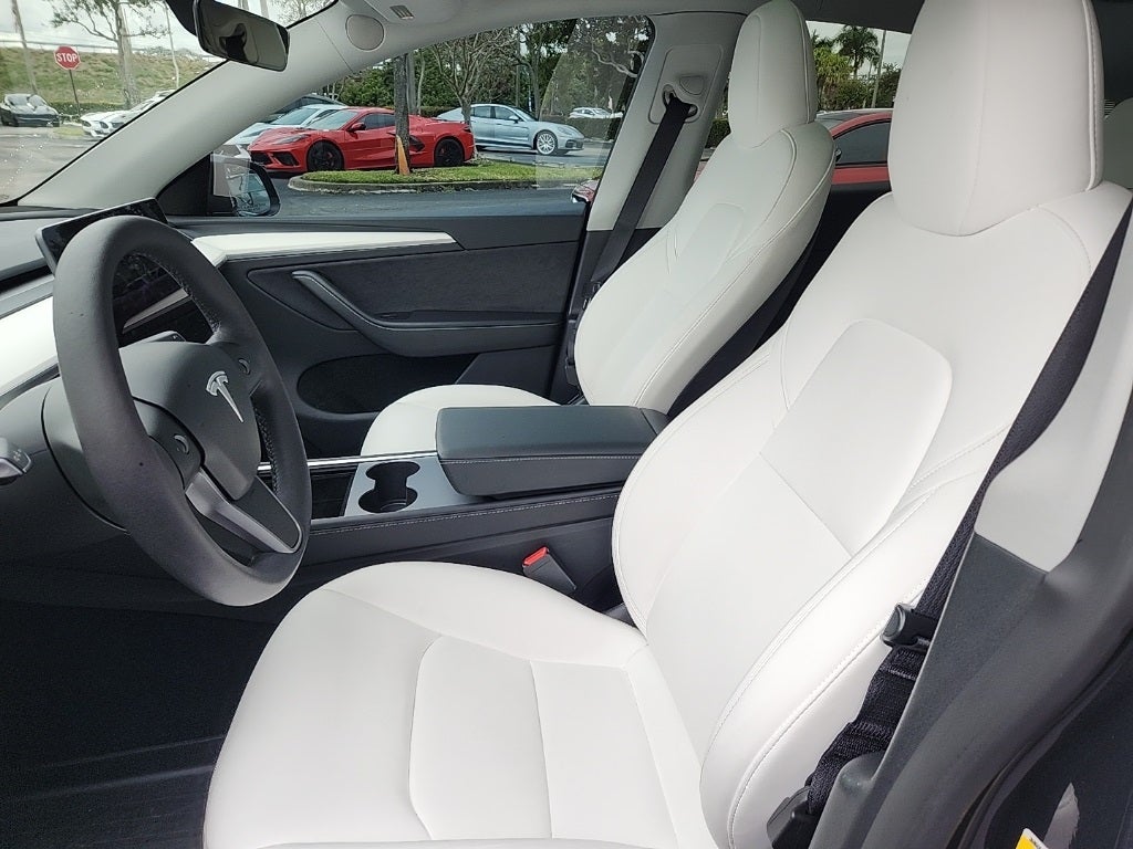 2025 Tesla Model Y Long Range