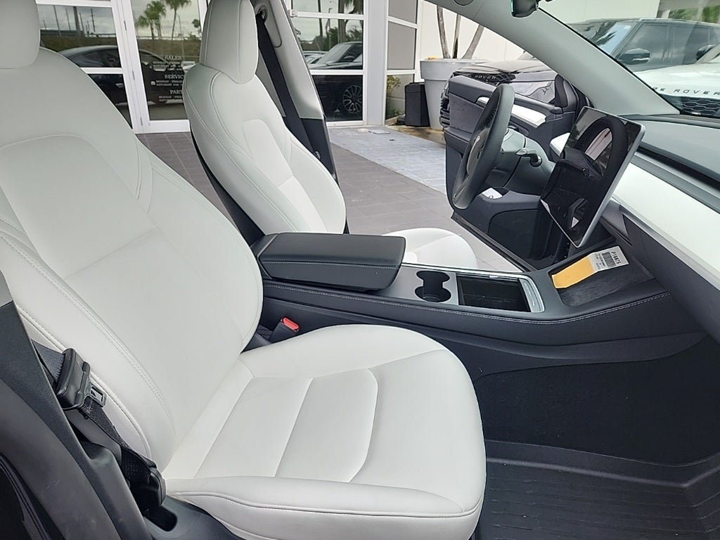 2025 Tesla Model Y Long Range