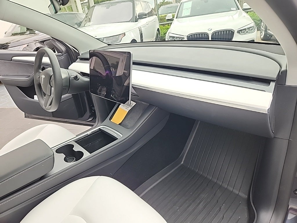 2025 Tesla Model Y Long Range