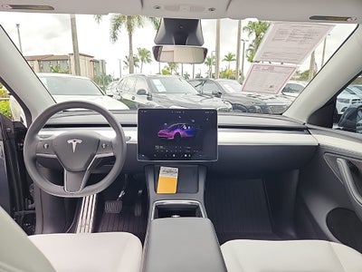 2025 Tesla Model Y Long Range