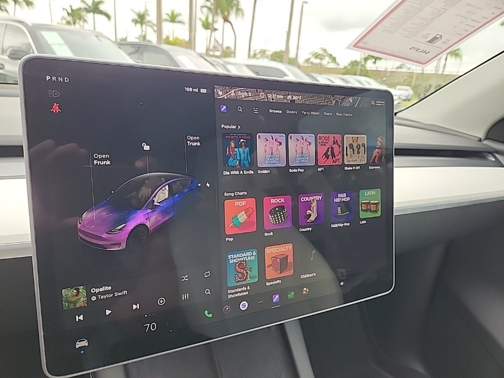 2025 Tesla Model Y Long Range