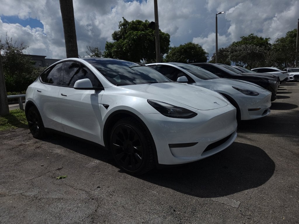 2024 Tesla Model Y Long Range