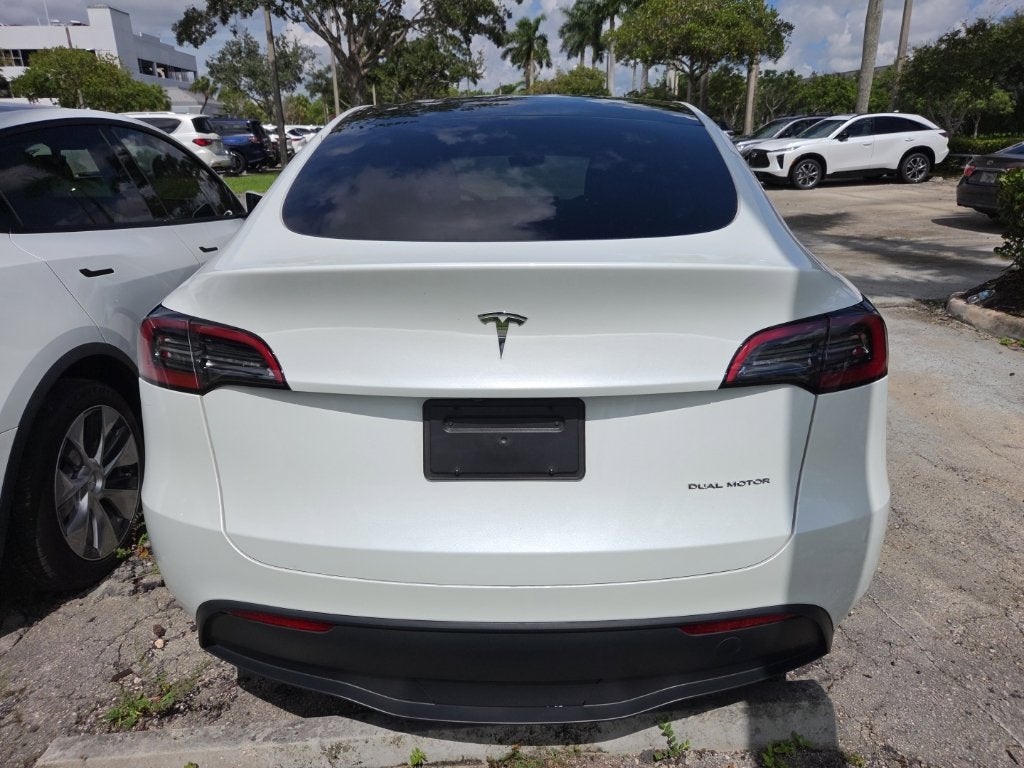 2024 Tesla Model Y Long Range