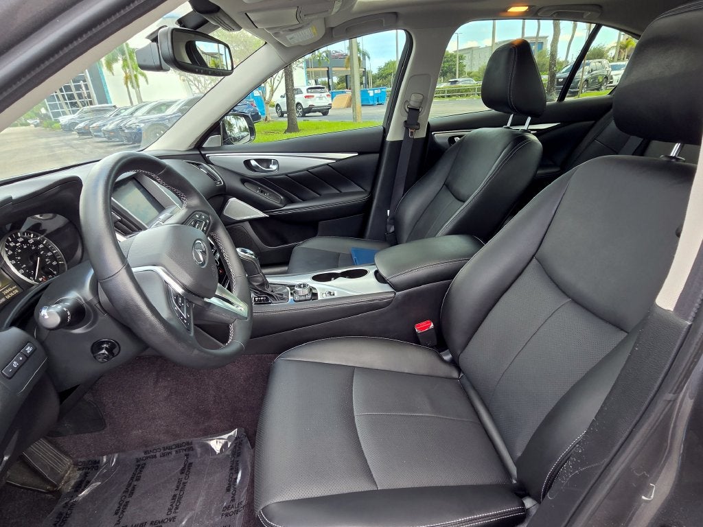 2023 INFINITI Q50 LUXE