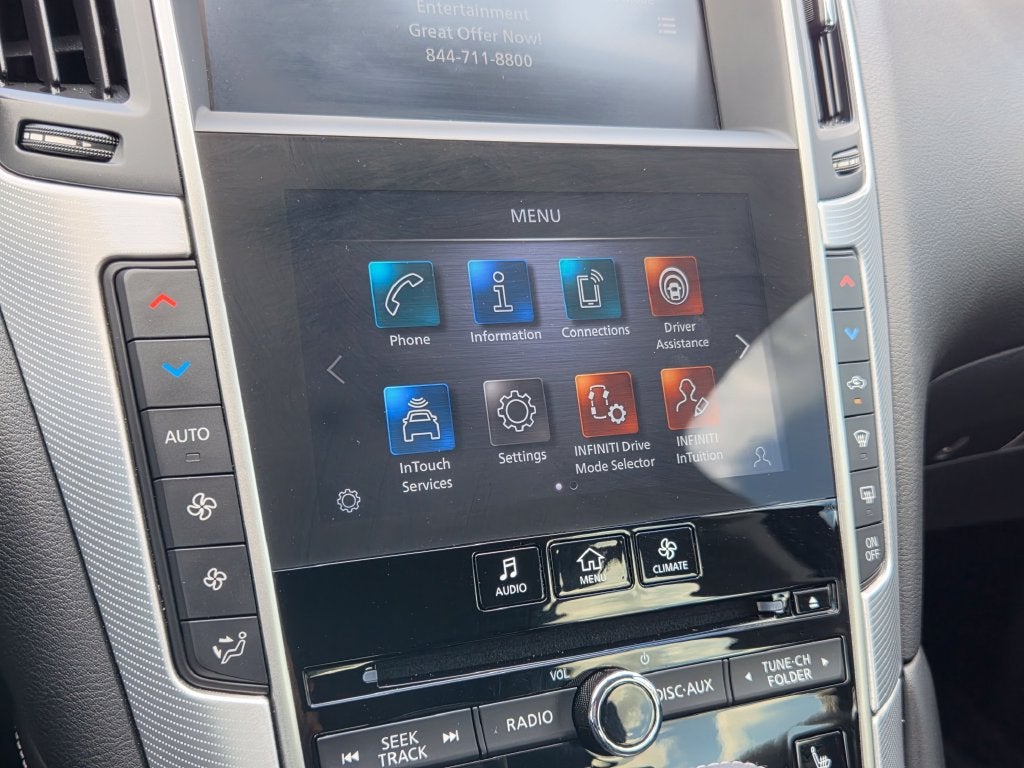 2023 INFINITI Q50 LUXE