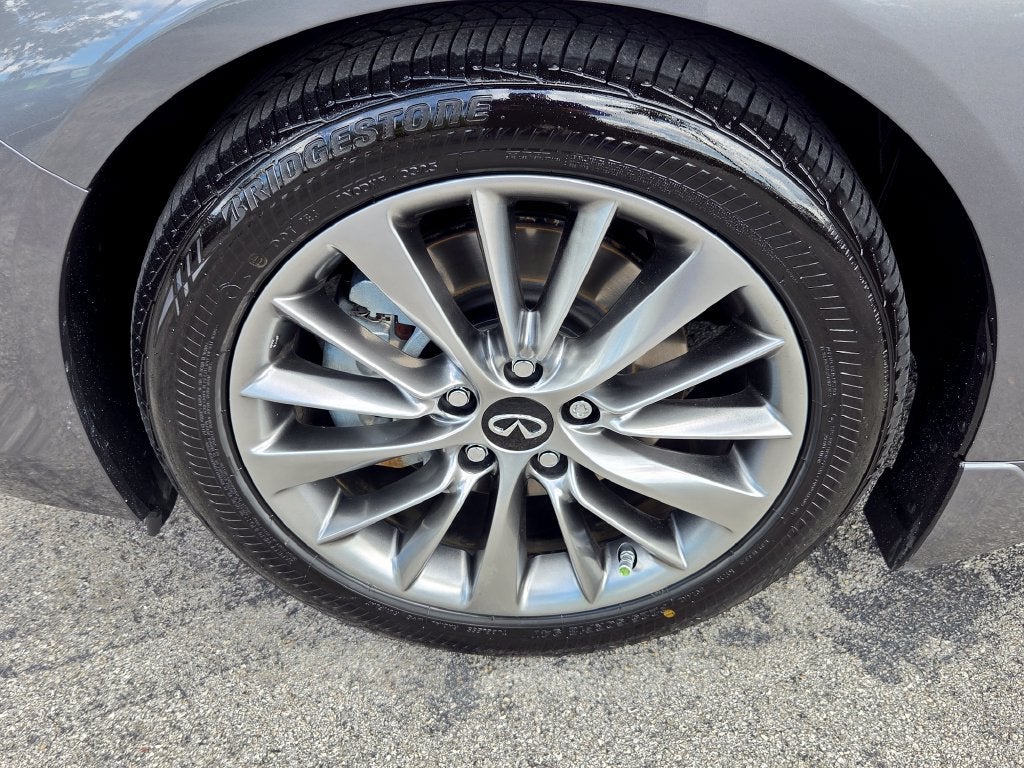 2023 INFINITI Q50 LUXE