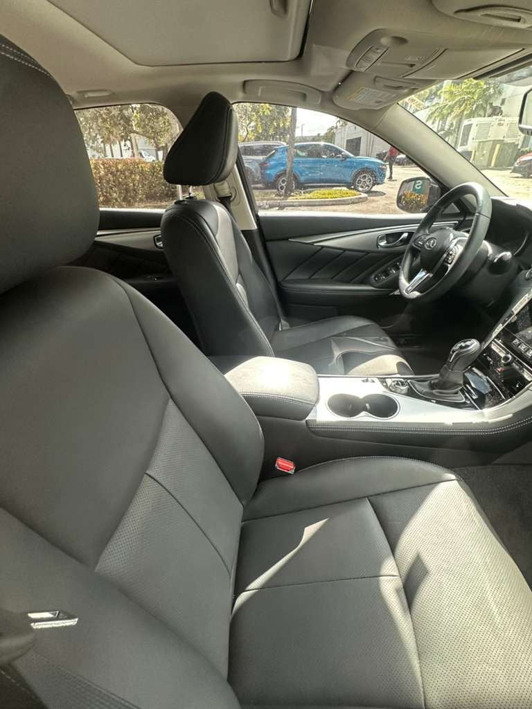 2023 INFINITI Q50 LUXE