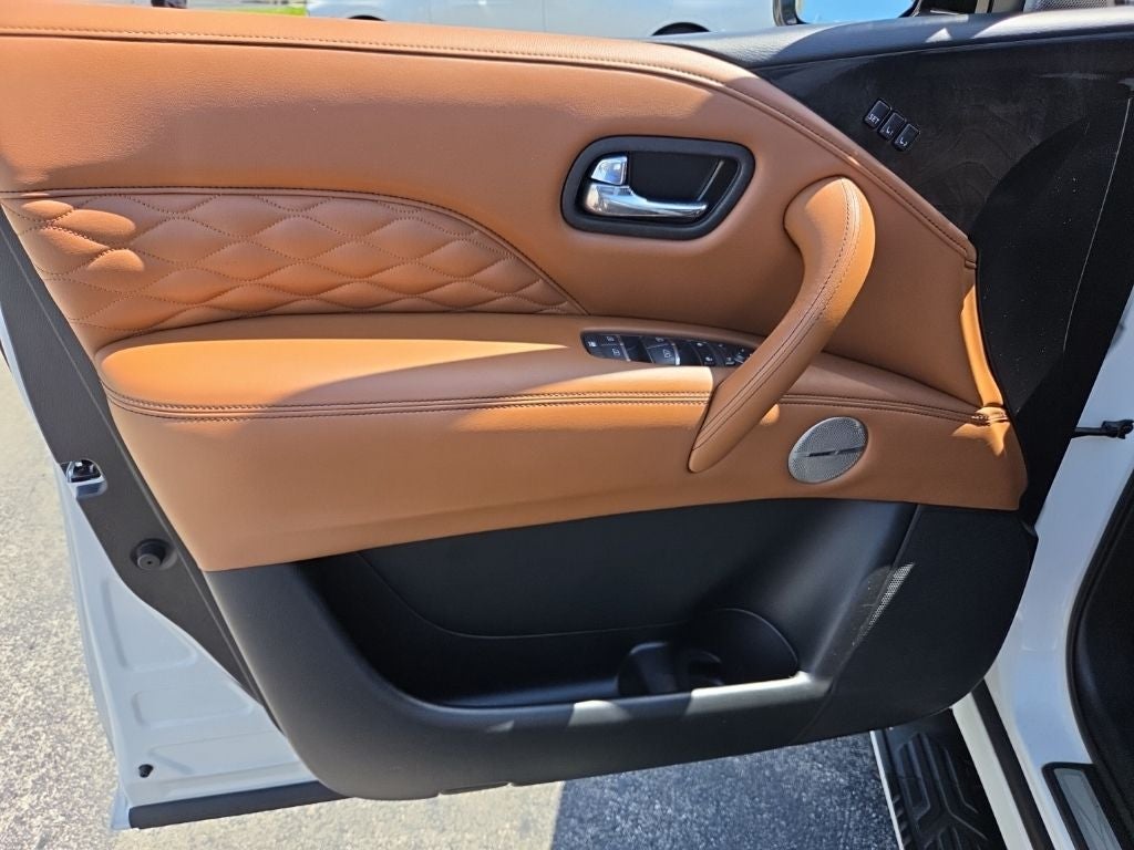 2021 INFINITI QX80 Premium Select