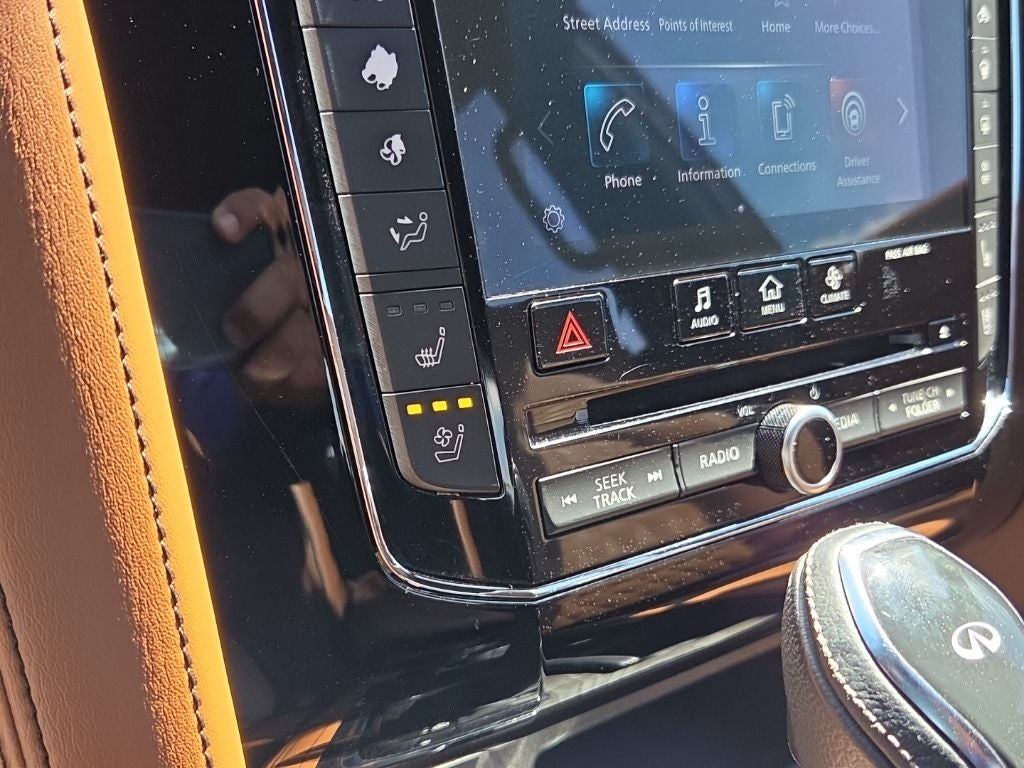 2021 INFINITI QX80 Premium Select