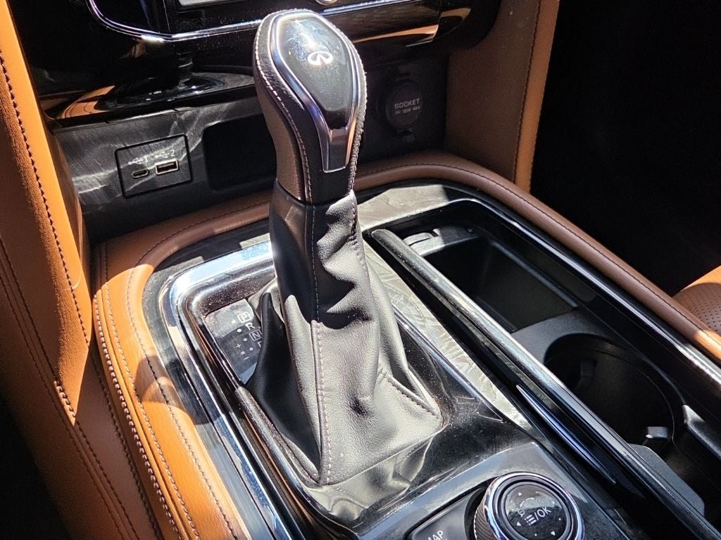 2021 INFINITI QX80 Premium Select