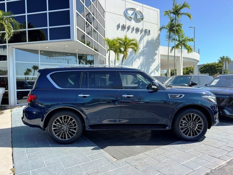 2023 INFINITI QX80 Premium Select