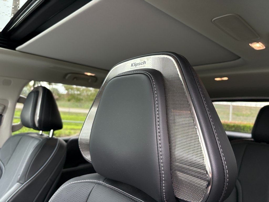 2025 INFINITI QX80 SENSORY