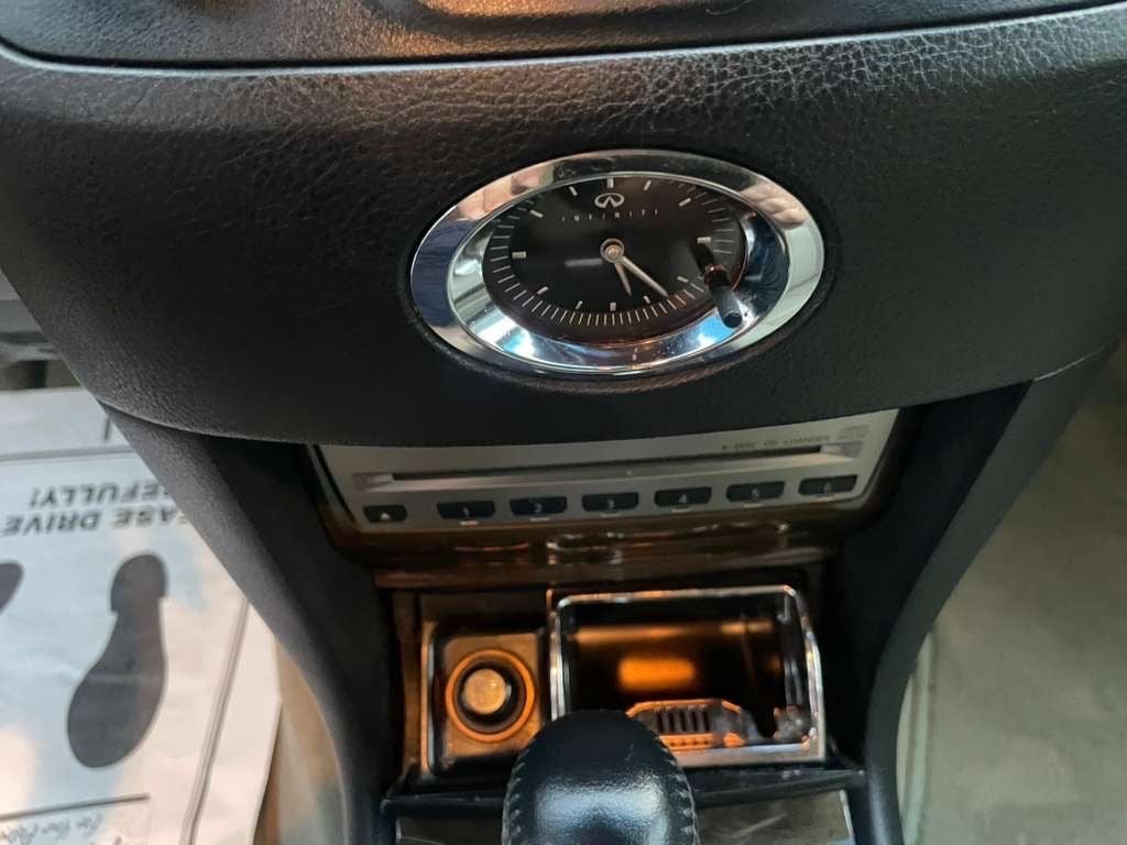 2004 INFINITI M45 Sport