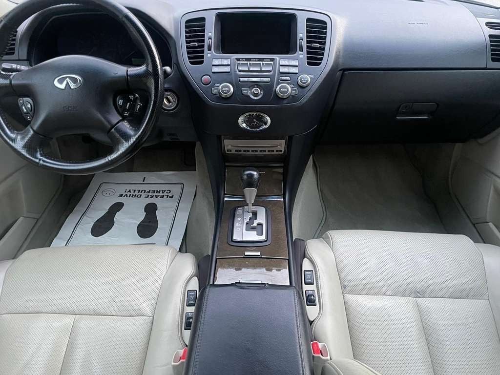 2004 INFINITI M45 Sport