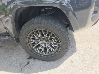 2024 Toyota 4Runner TRD Off-Road