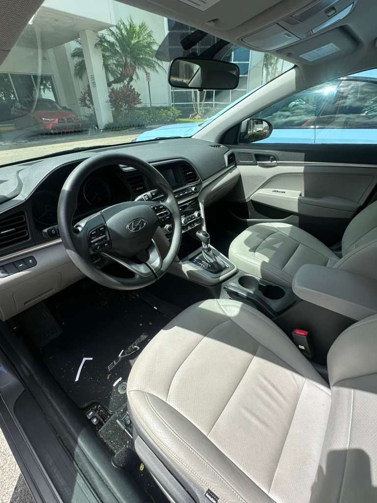 2020 Hyundai Elantra SE KATZKIN LEATHER