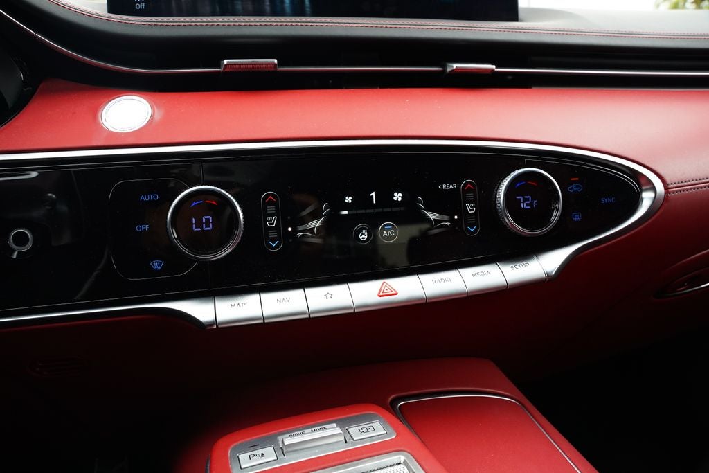 2023 Genesis GV70 2.5T