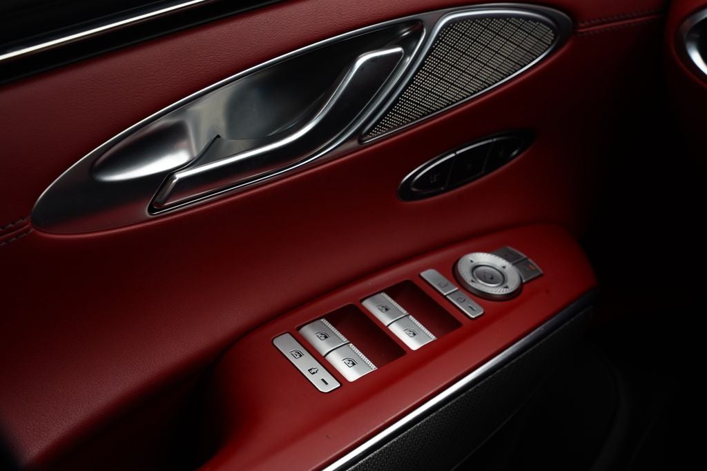 2023 Genesis GV70 2.5T