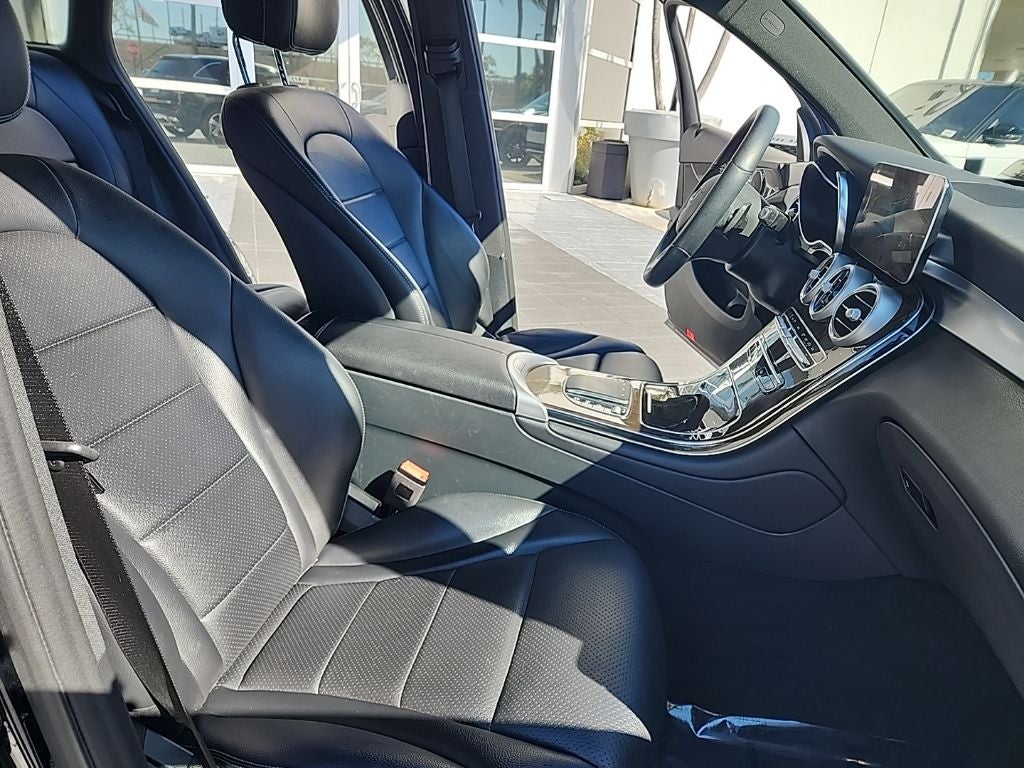 2022 Mercedes-Benz GLC 300 GLC 300