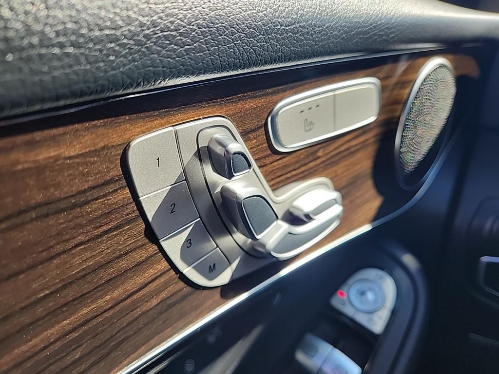 2022 Mercedes-Benz GLC 300 GLC 300