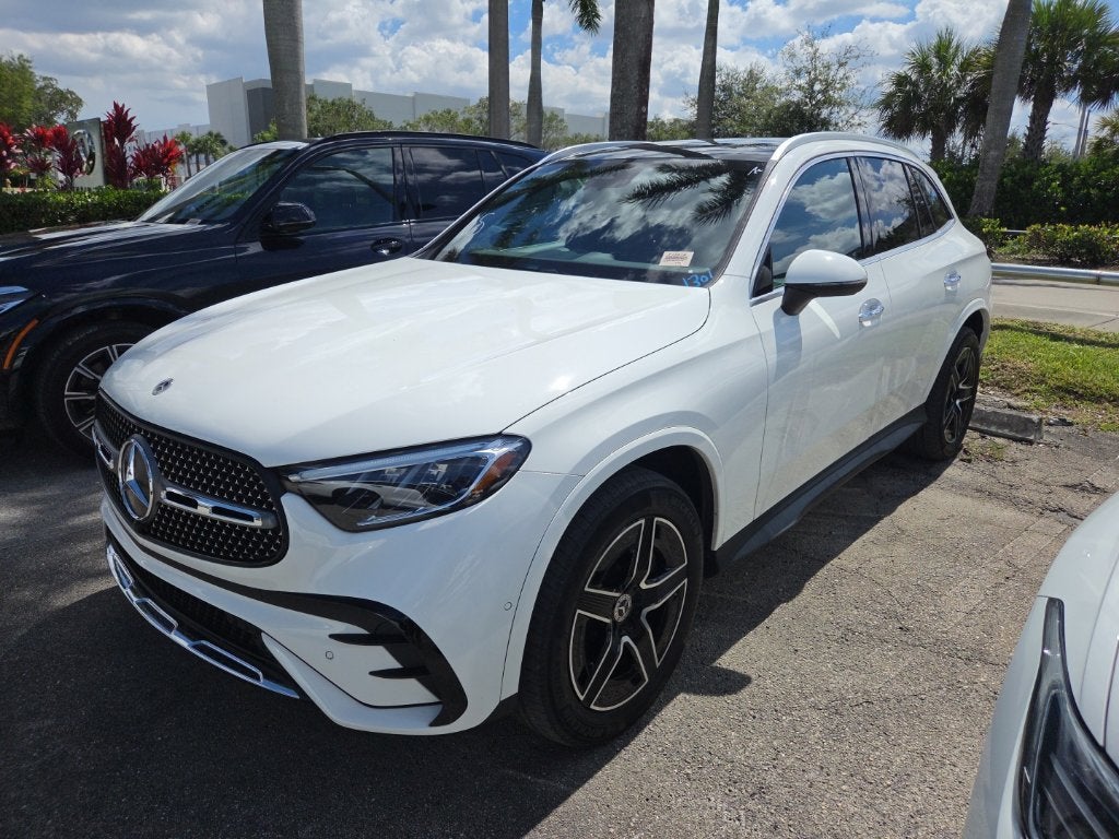 2023 Mercedes-Benz GLC 300 GLC 300
