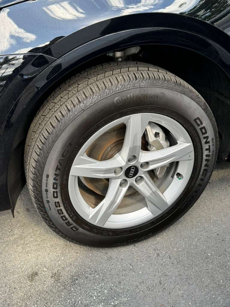 2023 Audi Q5 40 Premium quattro