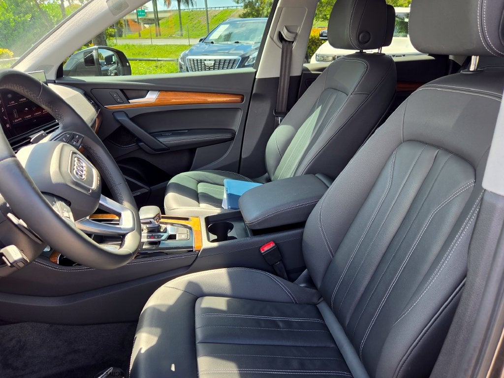 2023 Audi Q5 45 S line Premium quattro