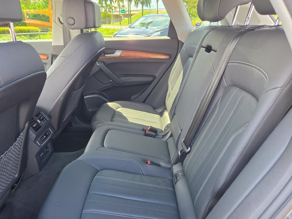 2023 Audi Q5 45 S line Premium quattro
