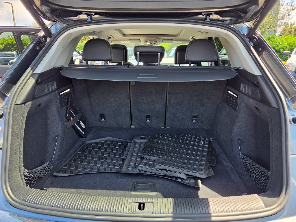 2023 Audi Q5 45 S line Premium quattro