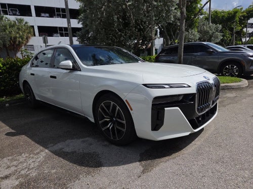 2025 BMW 7 Series 740i
