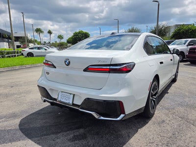 2025 BMW 7 Series 740i