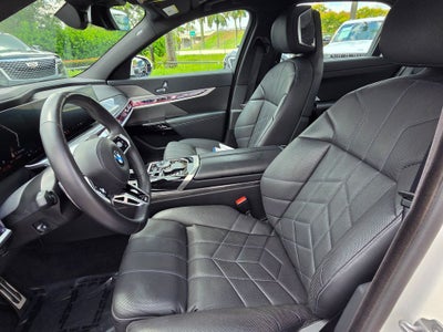 2025 BMW 7 Series 740i