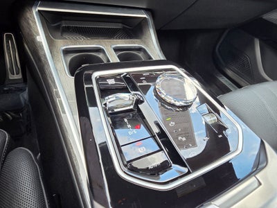 2025 BMW 7 Series 740i