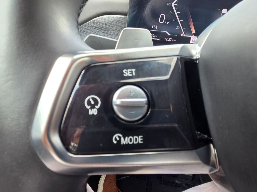 2025 BMW 7 Series 740i