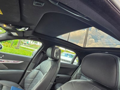2025 BMW 7 Series 740i