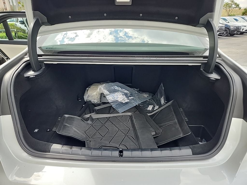 2023 BMW 7 Series 760i xDrive