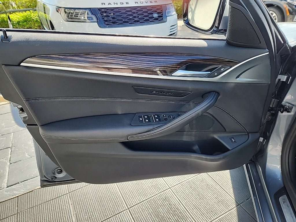 2022 BMW 5 Series 530i