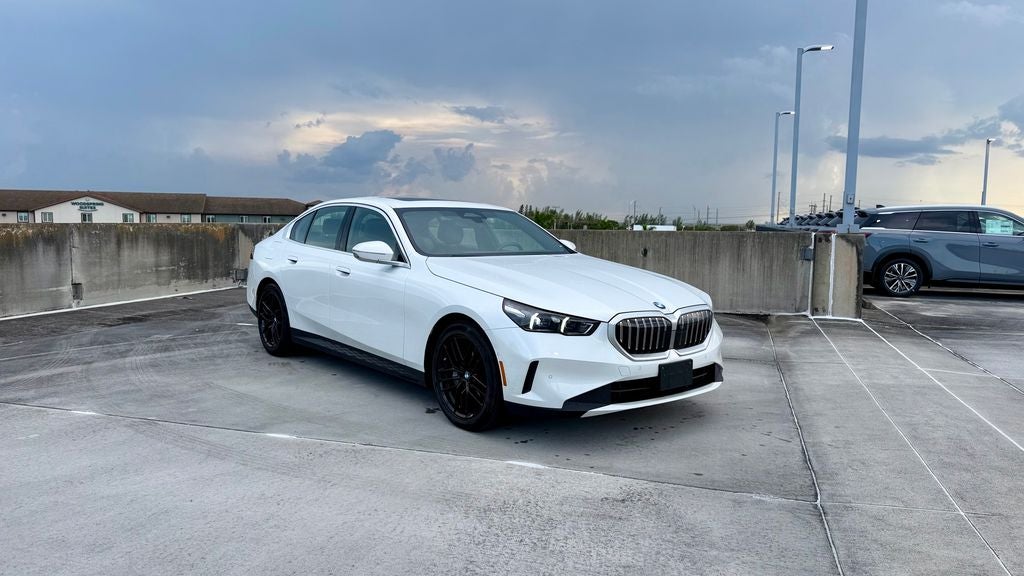 2025 BMW 5 Series 540i xDrive PREMIUM PACKAGE