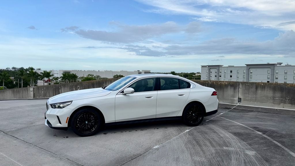 2025 BMW 5 Series 540i xDrive PREMIUM PACKAGE