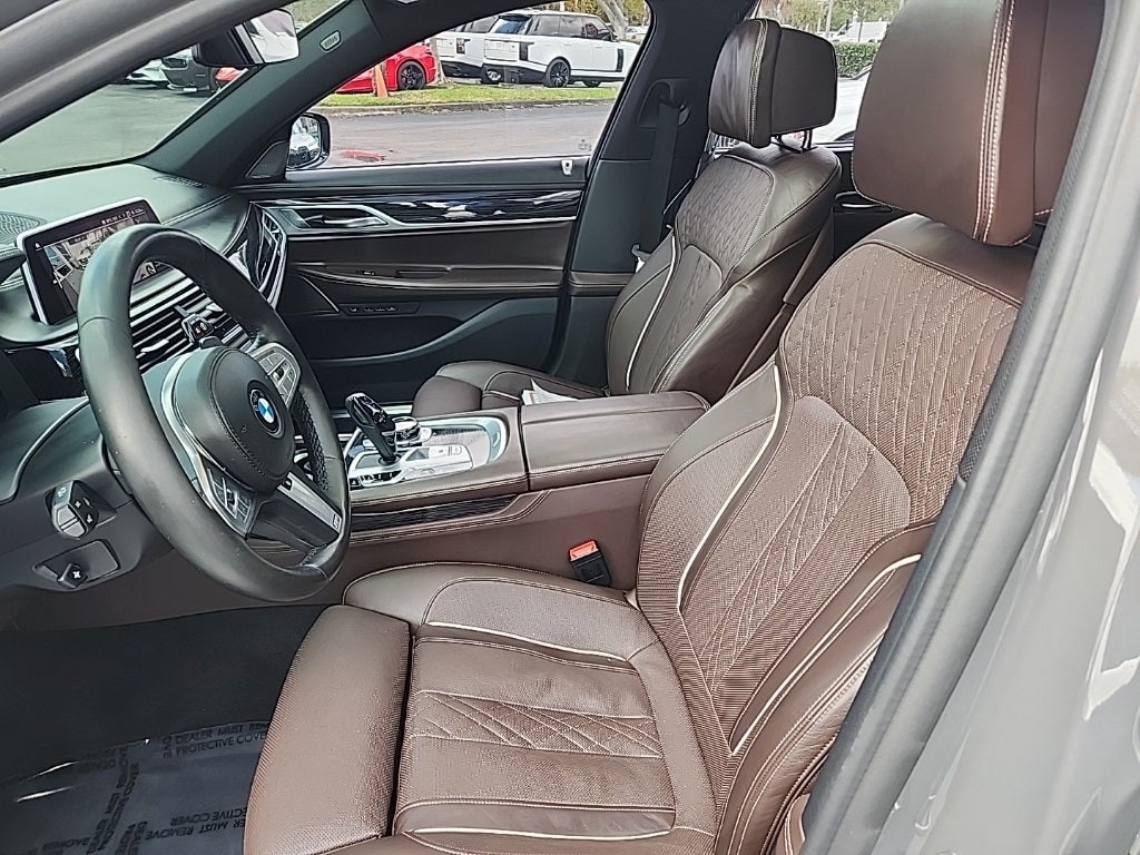 2020 BMW 7 Series 750i xDrive M SPORT, EXECUTIVE PACKAGE, & MORE!!