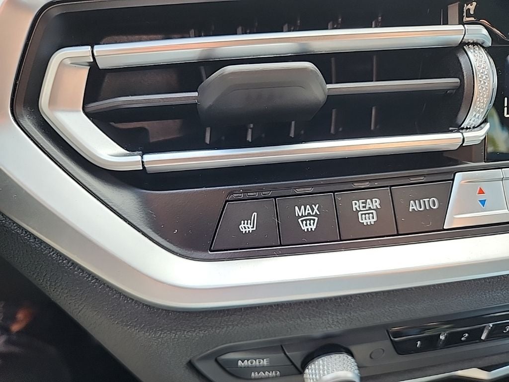 2022 BMW M3 Base Carbon Fiber Buckets