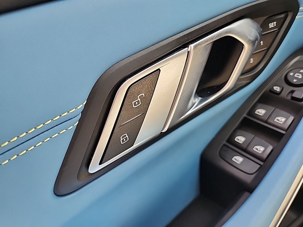 2022 BMW M3 Base Carbon Fiber Buckets