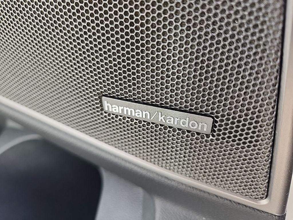 2022 BMW M3 Base Carbon Fiber Buckets