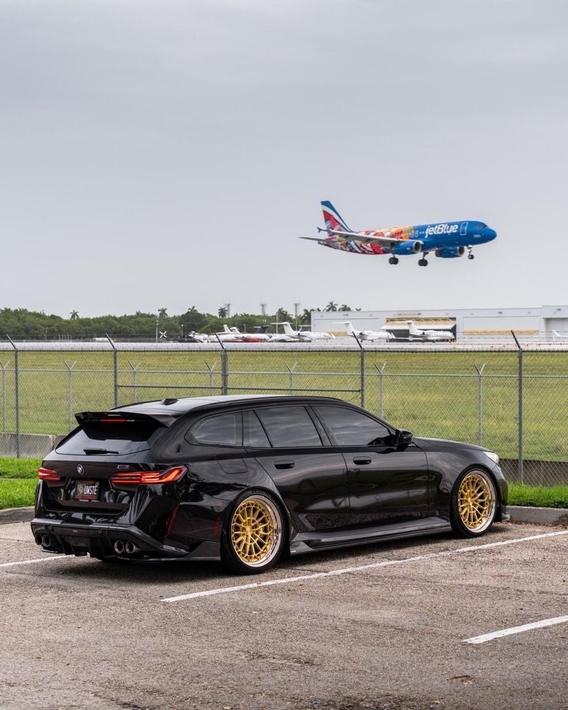 2026 BMW M5 Base ULTRA RARE INDIVIDUAL SPEC WITH TONS OF UPGRADES!