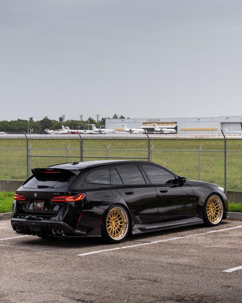 2026 BMW M5 Base ULTRA RARE INDIVIDUAL SPEC WITH TONS OF UPGRADES!