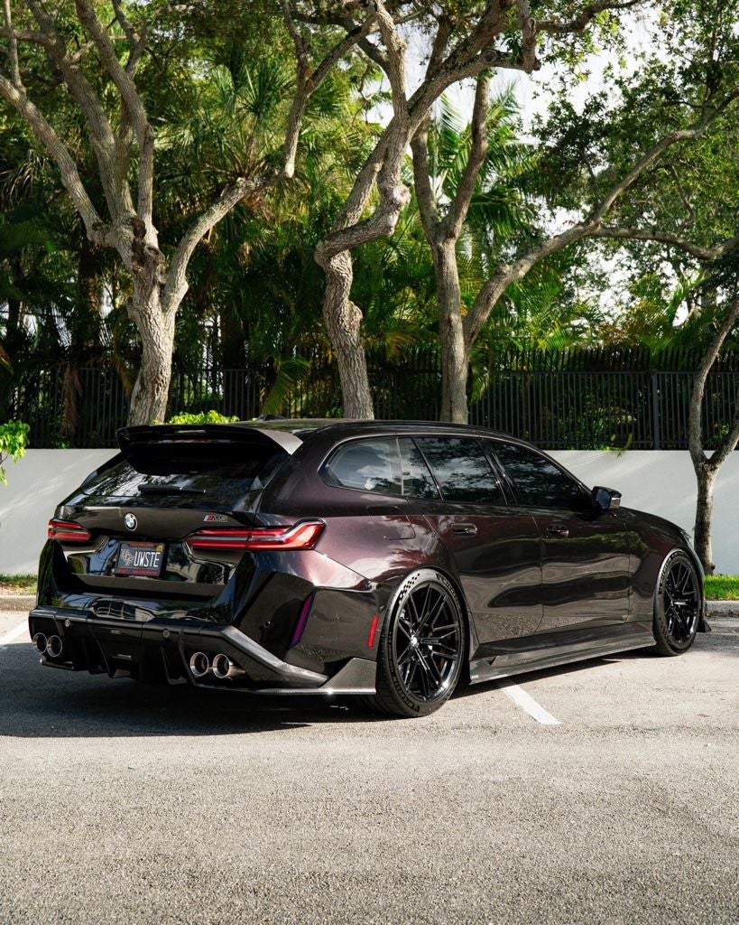2026 BMW M5 Base ULTRA RARE INDIVIDUAL SPEC WITH TONS OF UPGRADES!