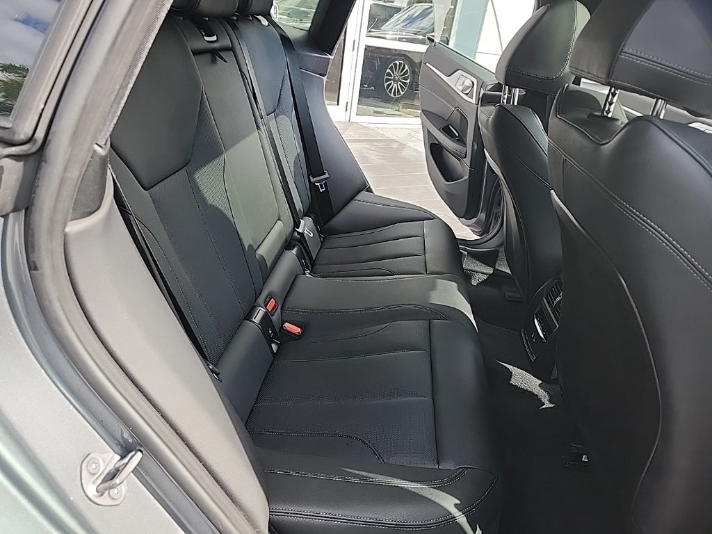 2025 BMW i4 eDrive40