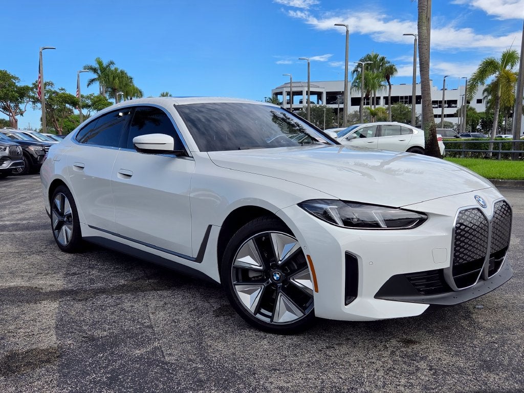 2025 BMW i4 eDrive40